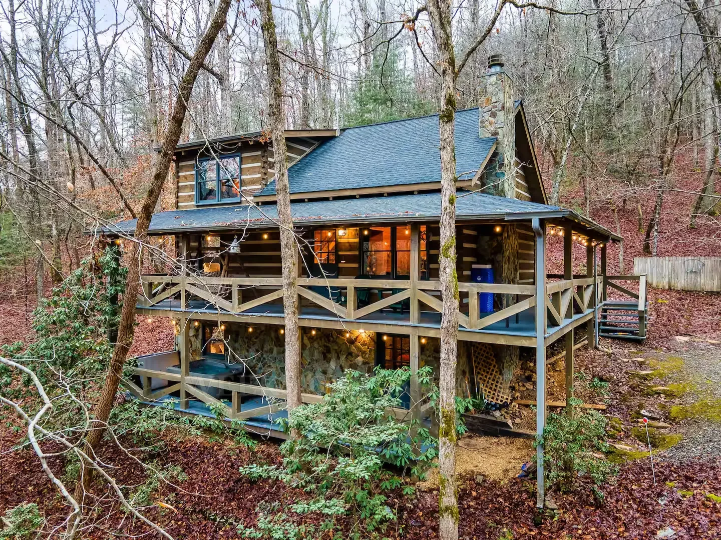 Weeks Creek Haven cabin in daylight